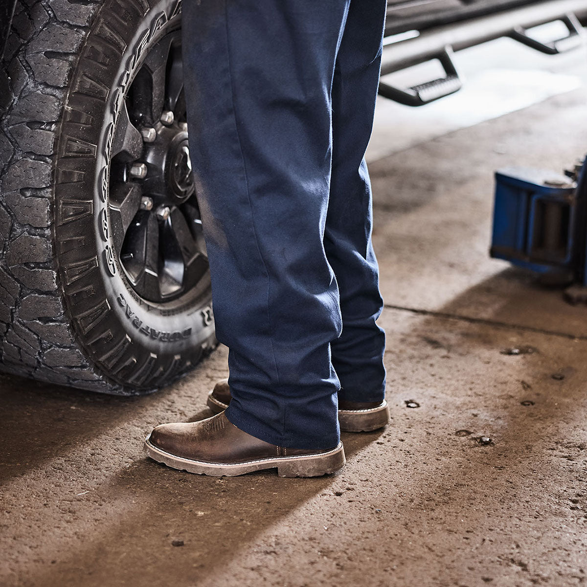 ドイツ　シュコー　ヴィンテージ　　　　　イエスノーモンキー Vintage Mechanical Little Shoemaker By Alps Japan Clockwork Windup